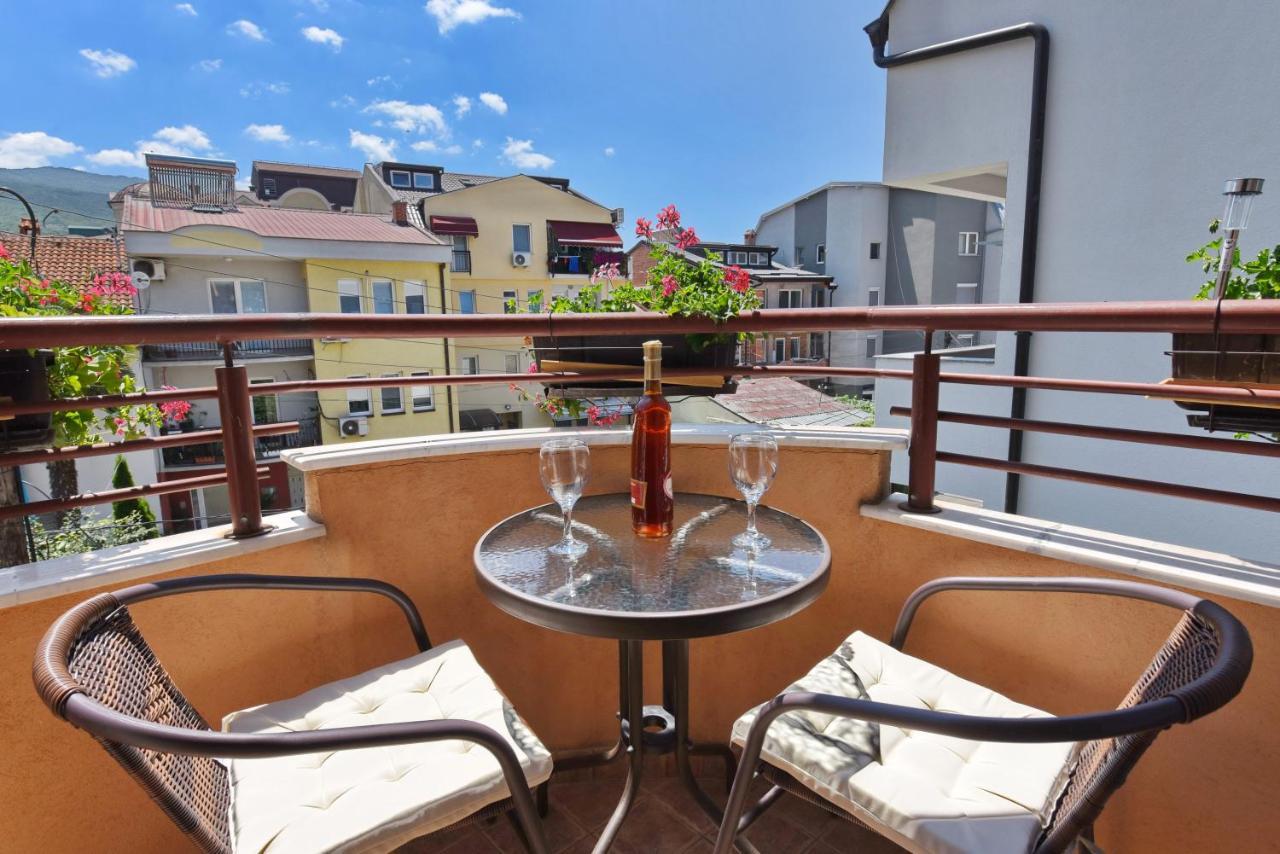 Si Apartments Ohrid With Free Parking Exterior photo